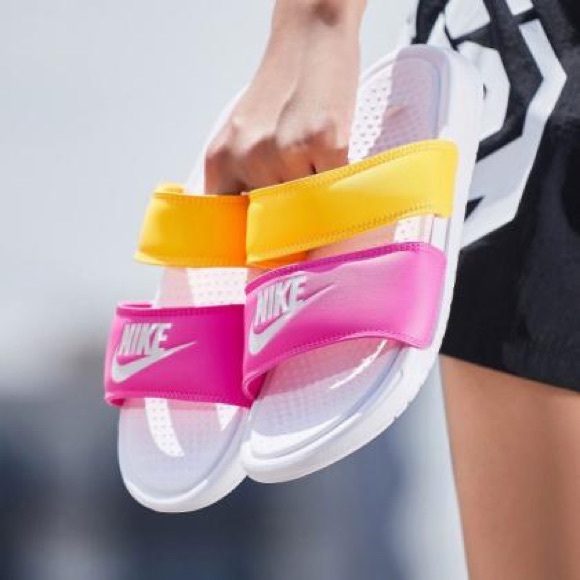 Nike Women's Benassi Duo Ultra Slide Sandals! - Picture 6 of 7